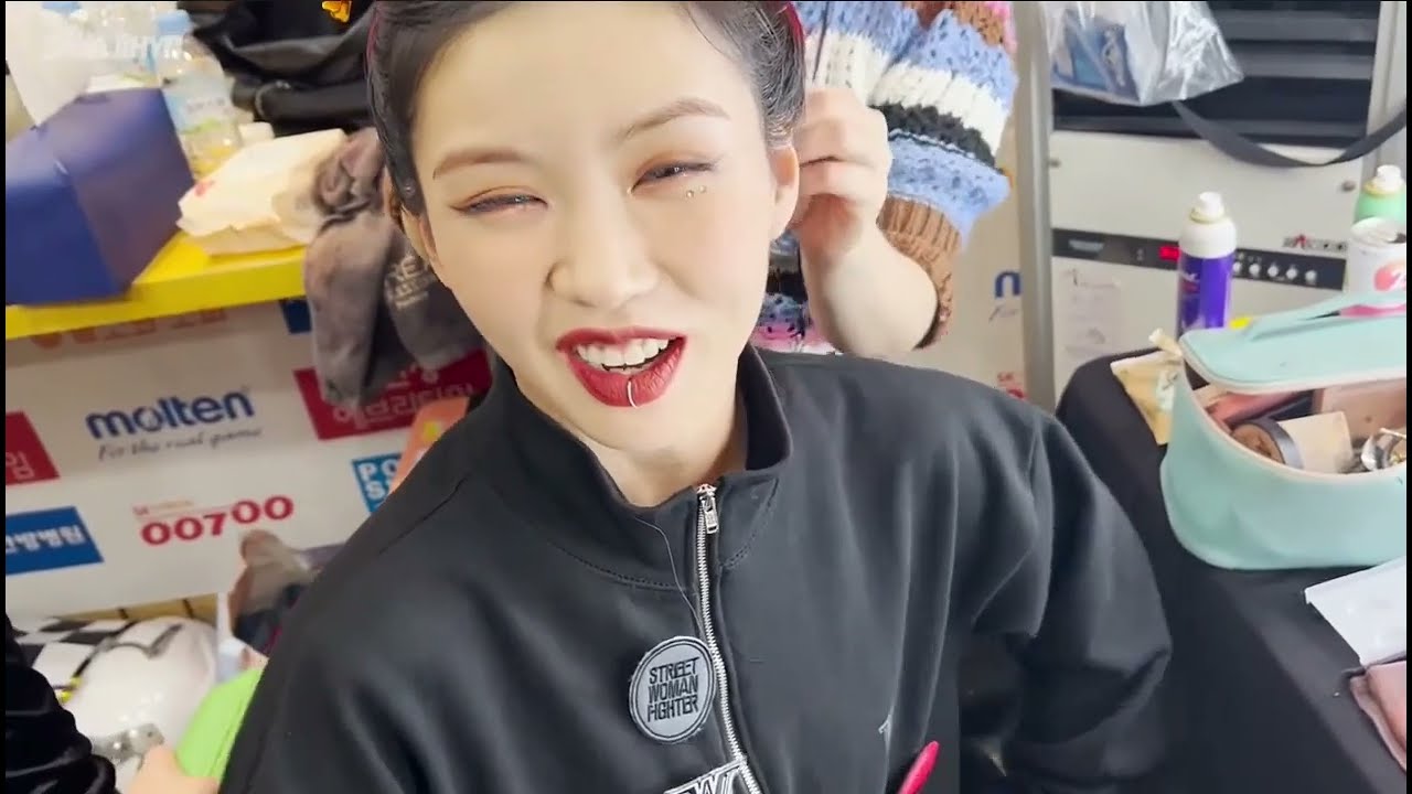 Leejung and Aiki's Switch in SWF Concert (BTS)