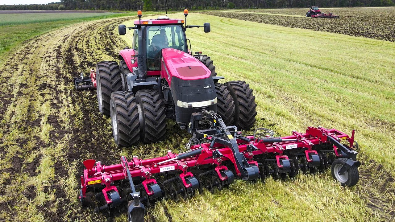 Déchaumage après ensilage 2021 - 2X Case Magnum - CHAMP CIRCULAIRE