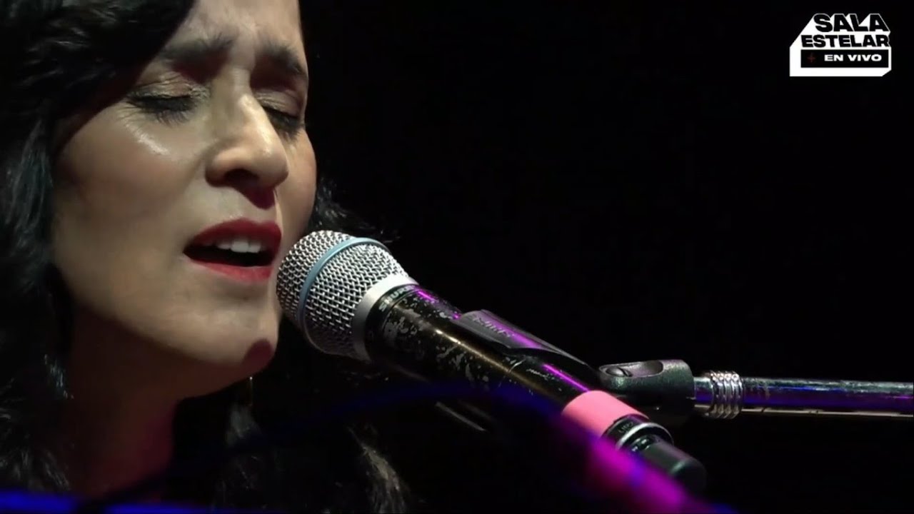 Julieta Venegas &ndash; Dulce Compa&ntilde;&iacute;a (en Sala Estelar 2020)