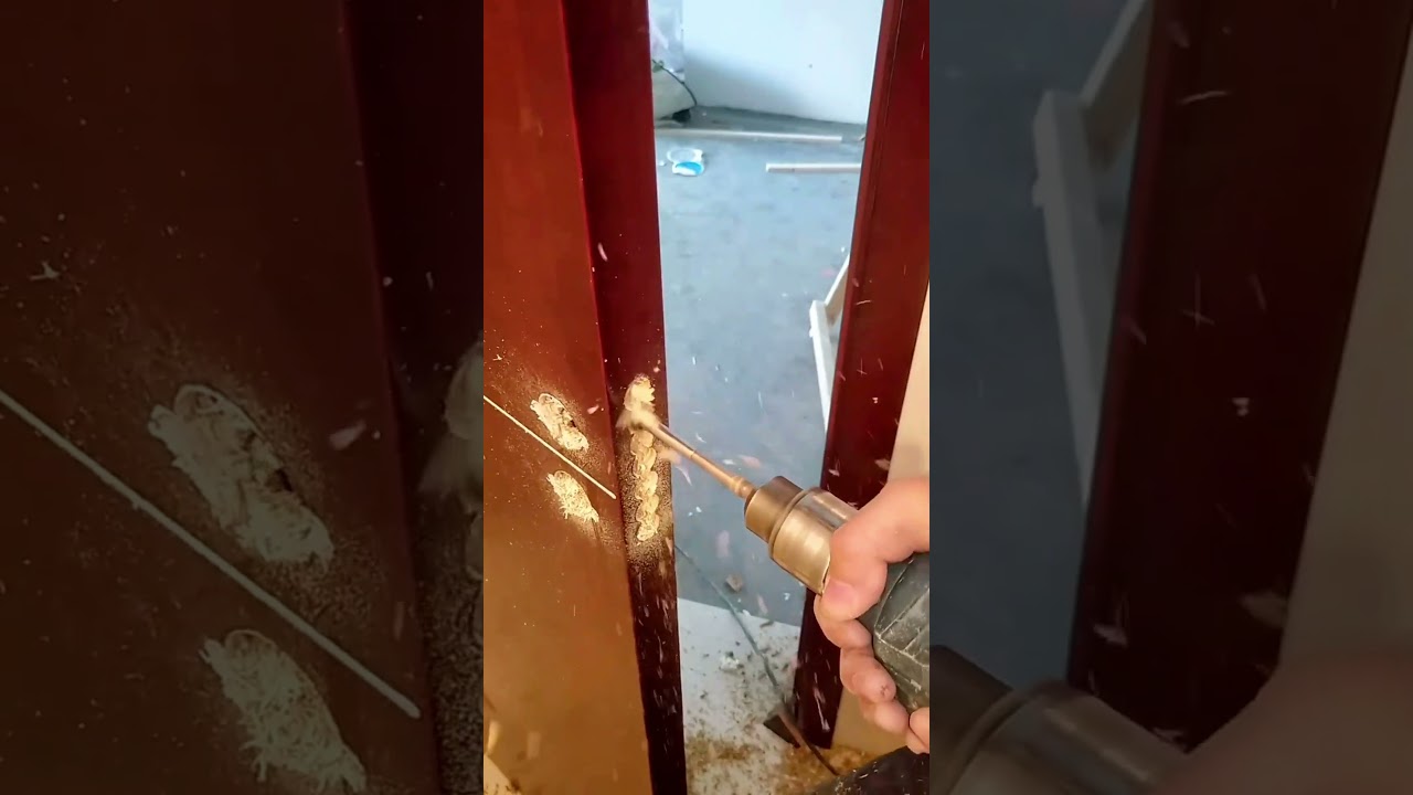 Wood door cutting keyhole process- Good tools and machinery make work easy