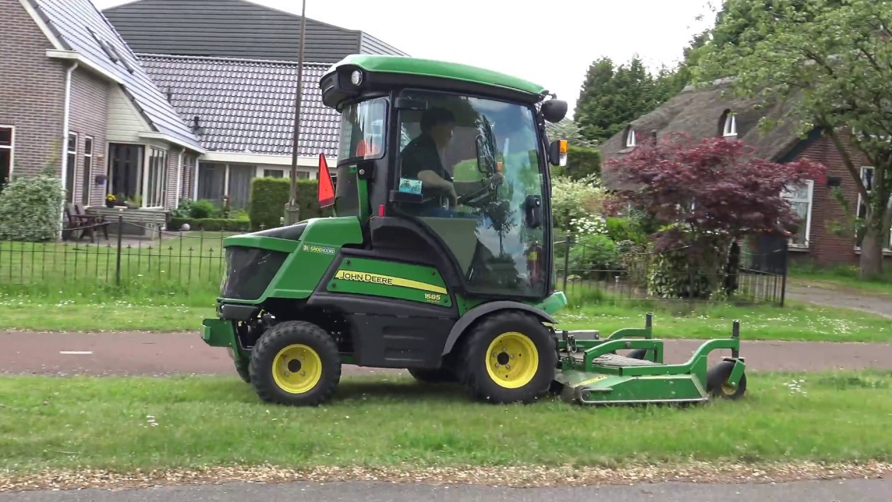 JOHN DEERE 1585 TERRAINCUT GRAS MAAIER