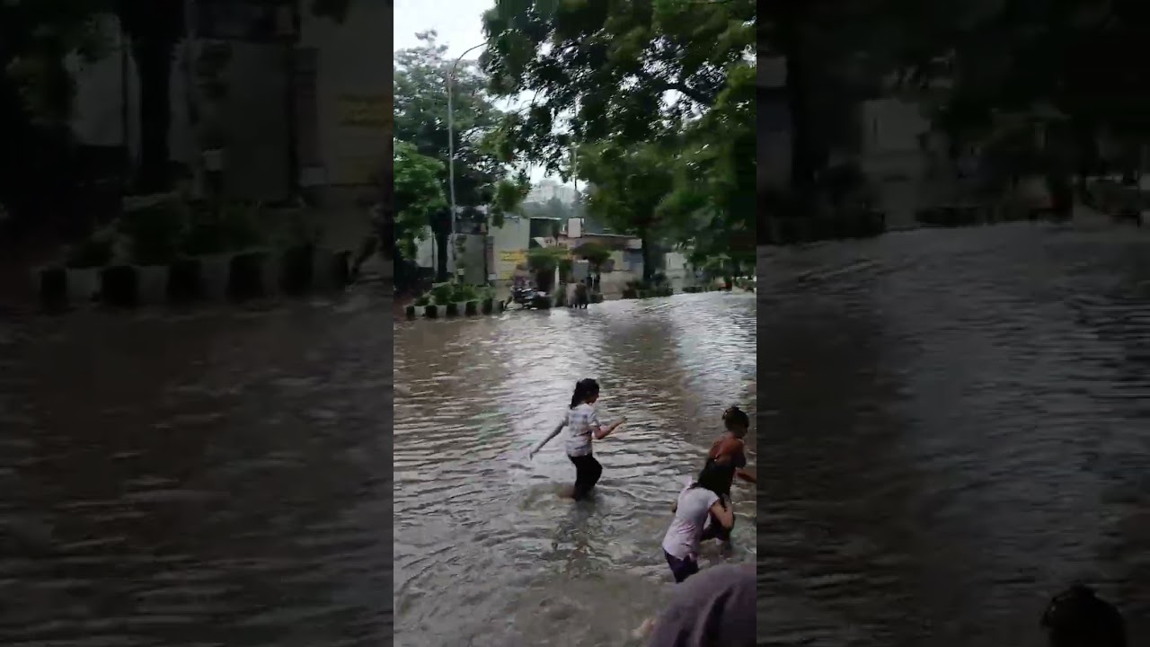 Heavy Rain in Surat: Floodwaters Have ArrivedHeavy Rain in Surat: Waterlogging Has Begun