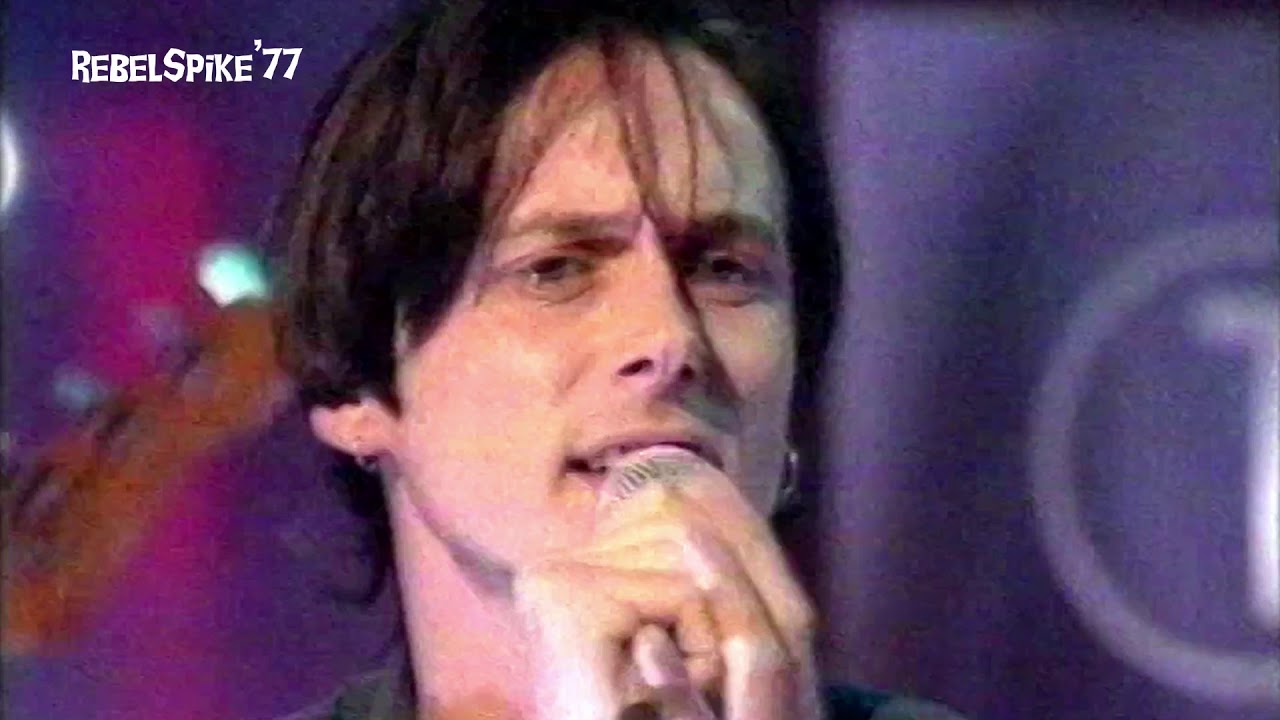 Suede - Trash (2nd Appearance): Live on the BBC's 'Top Of The Pops' (09/08/1996) HD (50 FPS)