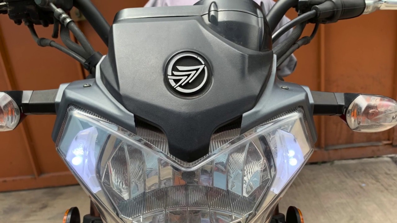 Cambio de Focos - Motocicleta Keeway RKV200
