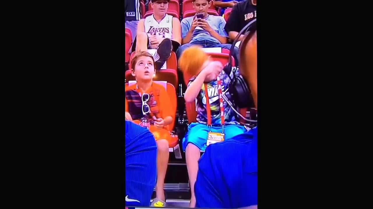 Kids dabbing at the basketball game