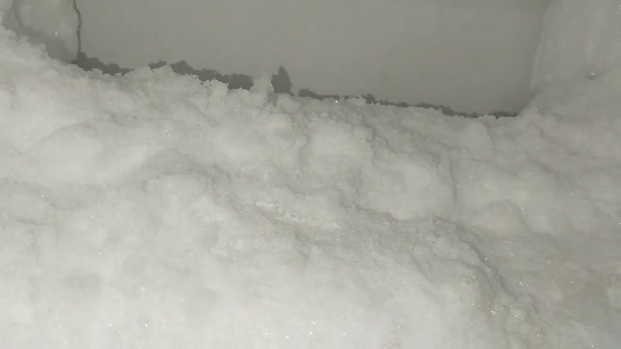 freezer frost scraping 🙏🍚👍