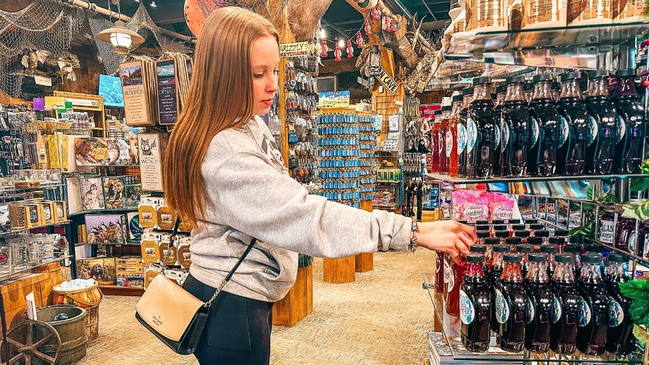ALASKA has a MALL?! Come Explore Downtown ANCHORAGE with Me!
