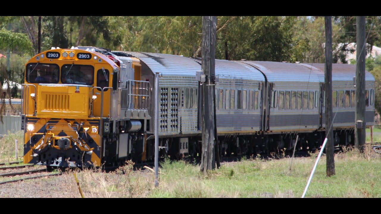 2903 3S86 westbound Westlander Brisbane to Charleville