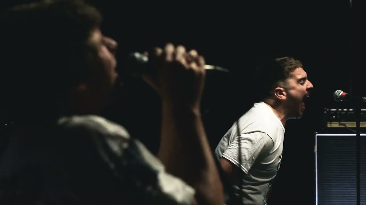Ezpalak "Lokalean Zuzenean" - Berdin Zait ft. Xabi TOC (Live).