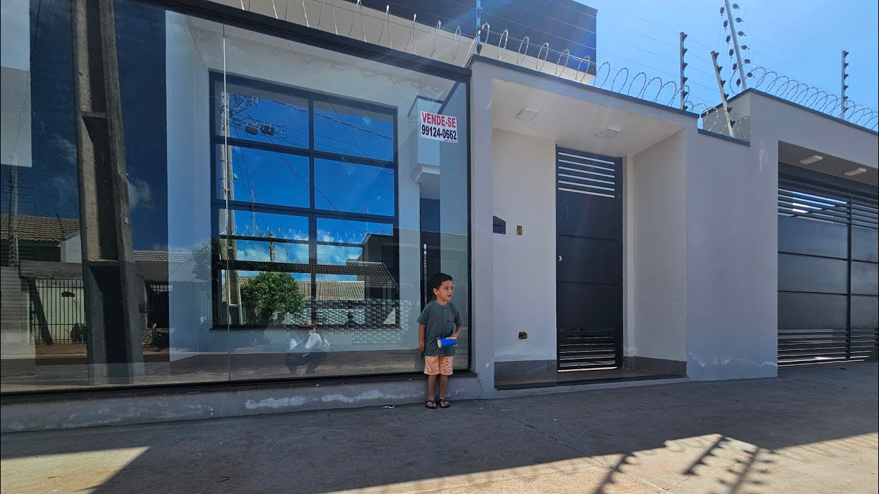 Casa Alto Padrão no Jd. Monte Rei. 3 suítes, tudo do bom e melhor.
