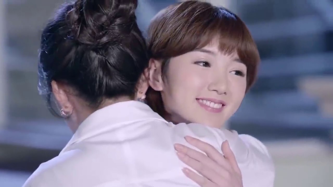 Chinese Television Dramas💖:This crazy woman splashed me in order to grab my boyfriend