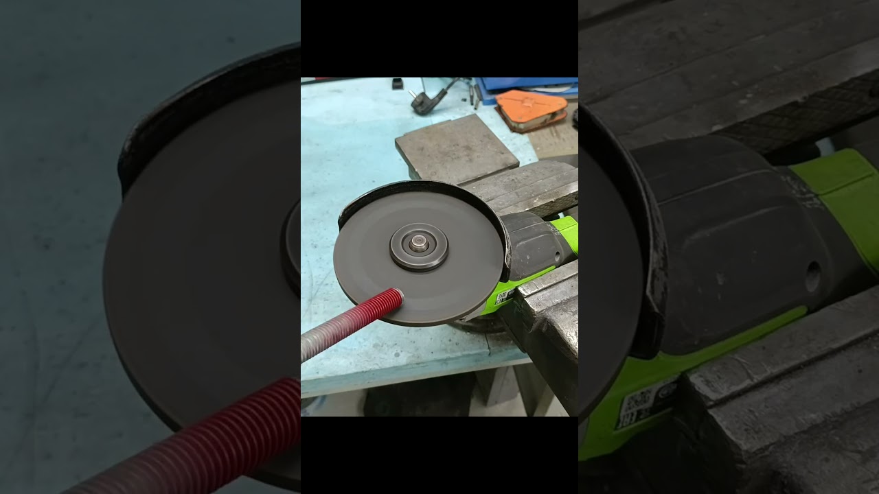 Old Saw Blade Turned Garden Tool! #diy #reallifehacks #diyprojects #woodworking #tools4life