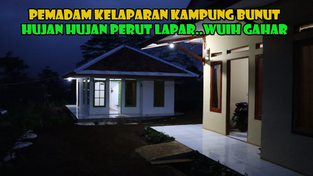 Mereka Kangen Pemadam Kelaparan..Kali Ini Ayamnya Di Banyakin ...Pas Hujan..Makin Rame.