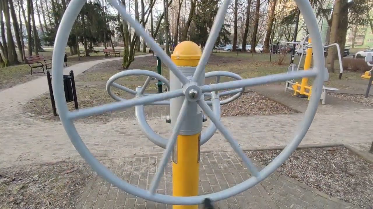 Спартовы майданчык у Parku im. Stefana Złotnickiego Польшча 🇲🇨 Лодзь люты 2026