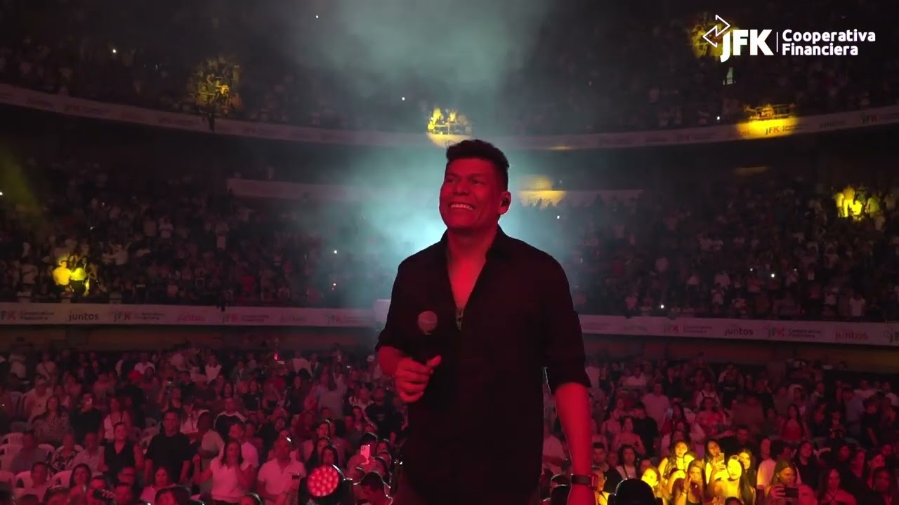 Solo pienso en tenerla, en vivo, Alex Manga, concierto de Aniversario JFK 2025
