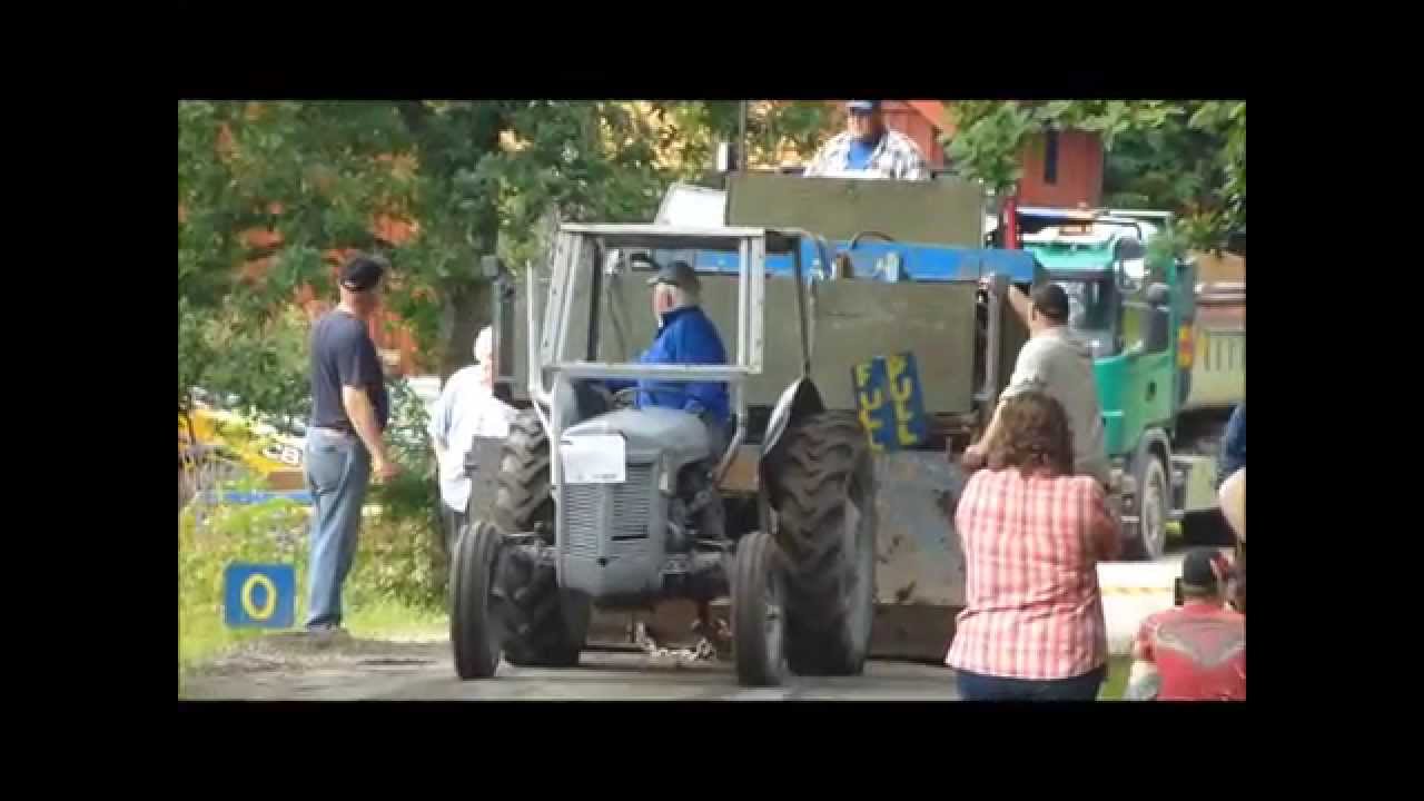 traktorpulling i Borgvik juli 14, 2012