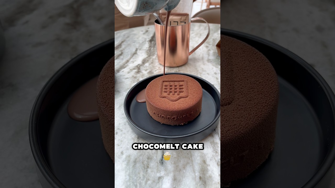 Experience A Unique Desset Experience from Chocomelt: The Chocomelt Cake #chocolate #shorts