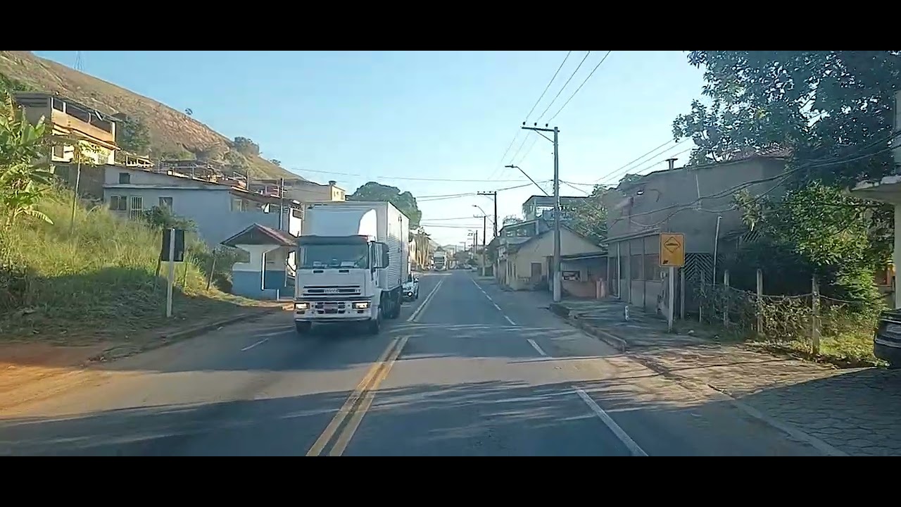 Além Paraíba BR 116 Divisa de Minas gerais e Río de Janeiro seguir sentido Volta Redonda