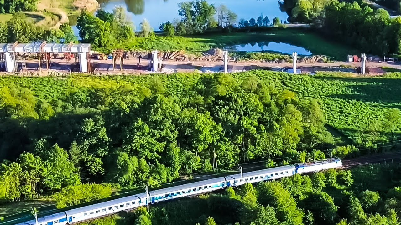 SIEMENS VECTRON 193 685-5 ⚪🔵 IC 212 COMENIUS 🔹Zebrzydowice🔹➡️ Bohumin