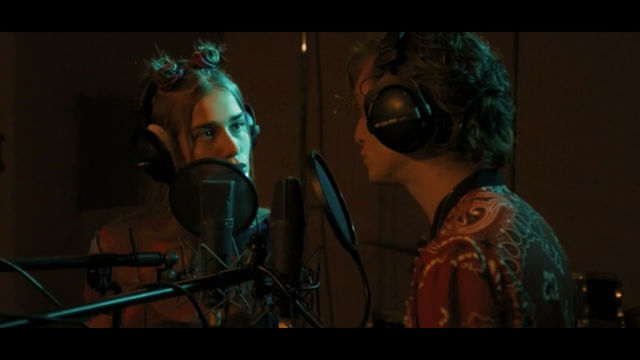 Crazy J e Cardiotrap - RAGAZZI FUORI - Official Video Mare Fuori 4