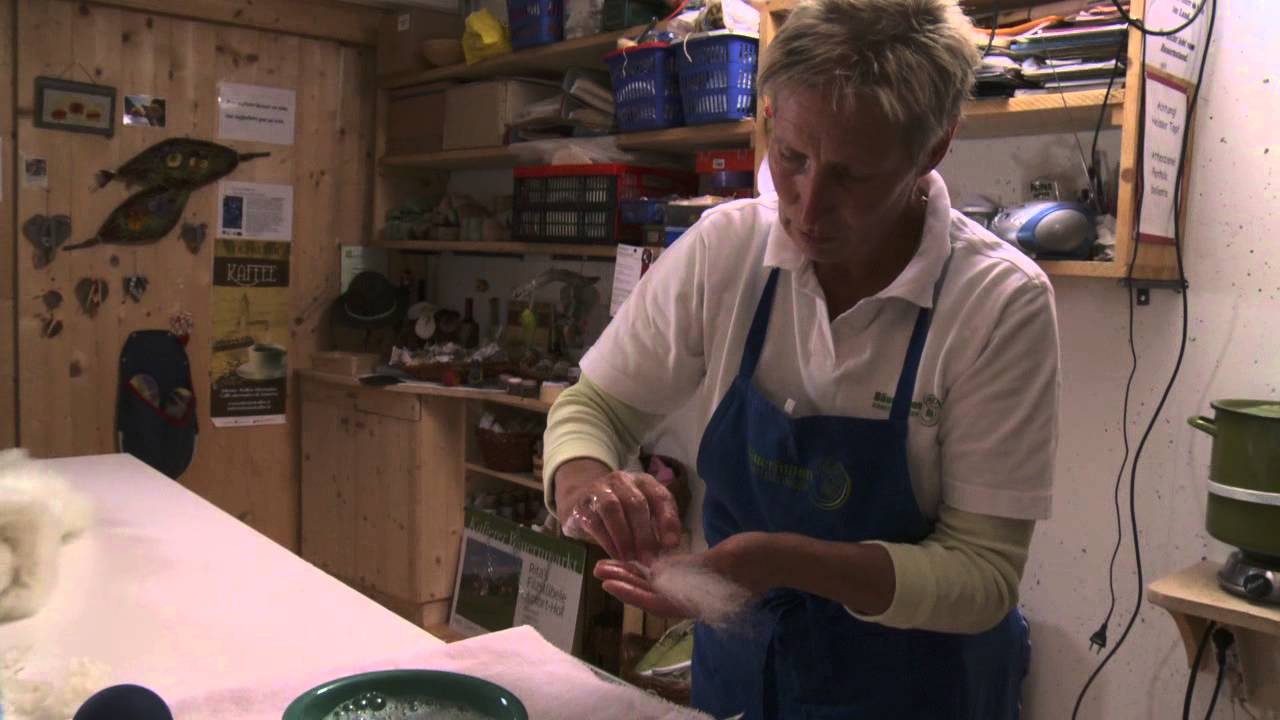 Schäfchen filzen mit Südtiroler Bäuerinnen. Aus unserer Hand