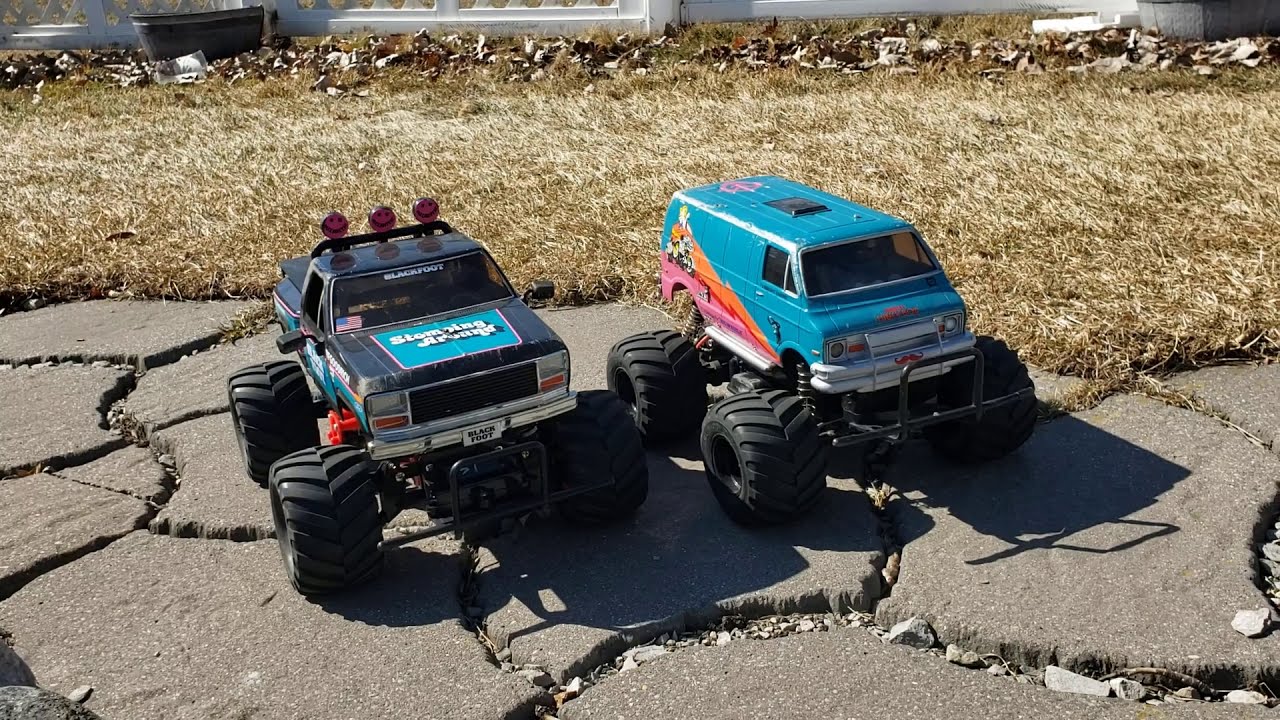 Tamiya Blackfoot and Lunch Box Monster Truckin' Into Spring!