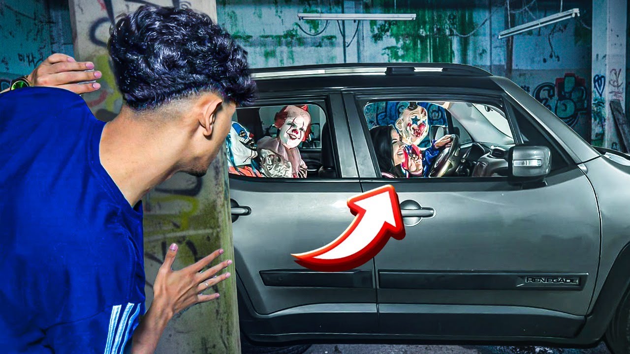 ESPIONEI OS PALHAÇOS NA CASA ABANDONADA....