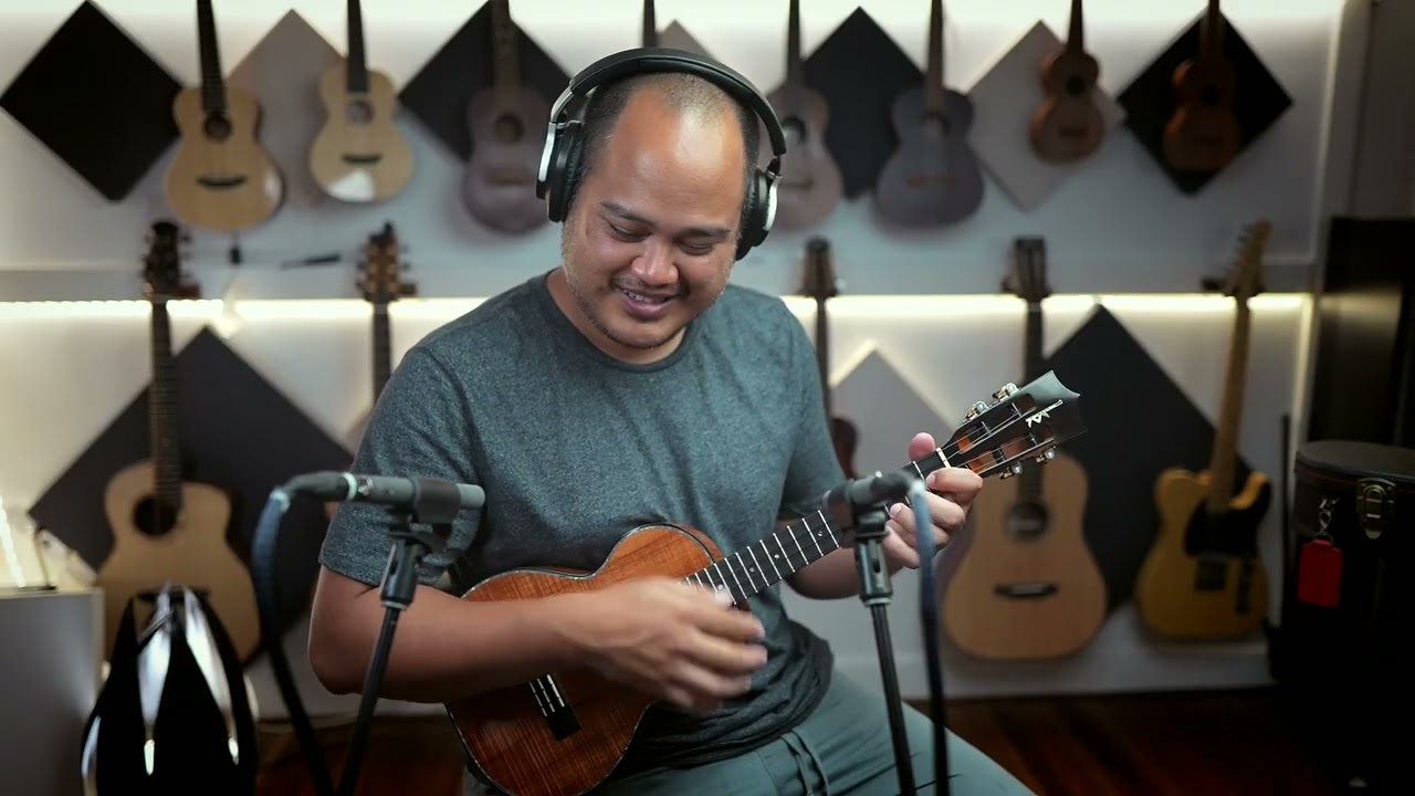 Kamaka HF 3 D2i Deluxe Koa Tenor Slothead 221044