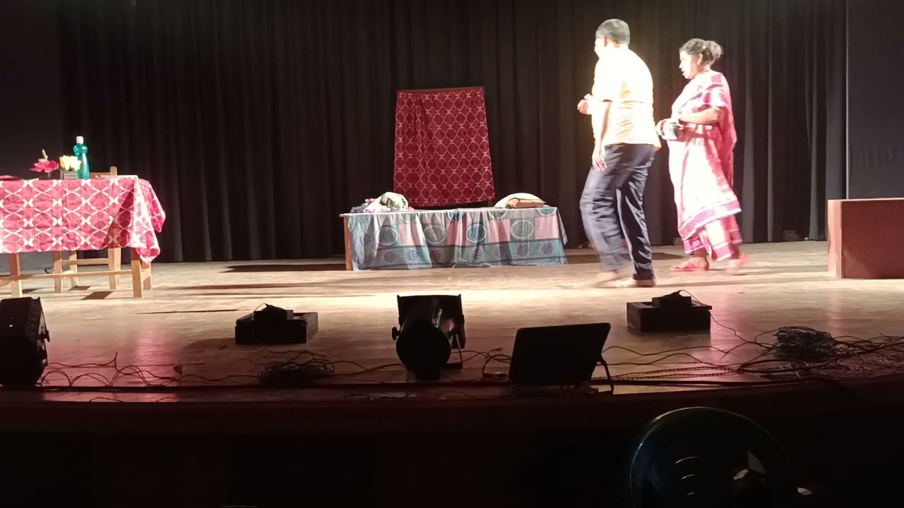 দুবরাজপুরে সেঁজুতি নাট্য দলের আমন্ত্রণে  ০৪/০১/২৬ মানুষের ডিমের শো...