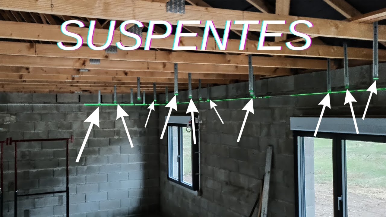 Construction de Maison : Pose des Premi&egrave;res Suspentes du Plafond
