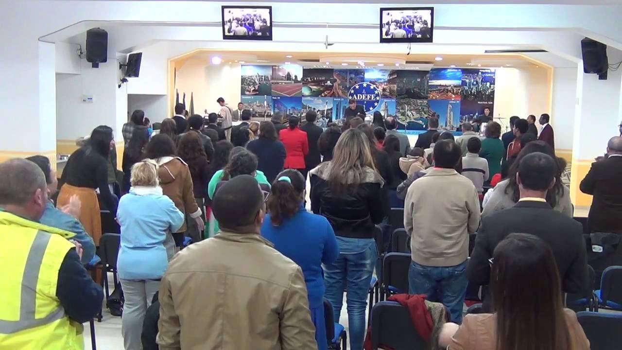 Pr. Robson Ferreira - Aquele que Vive ti ve (Laai Roi)