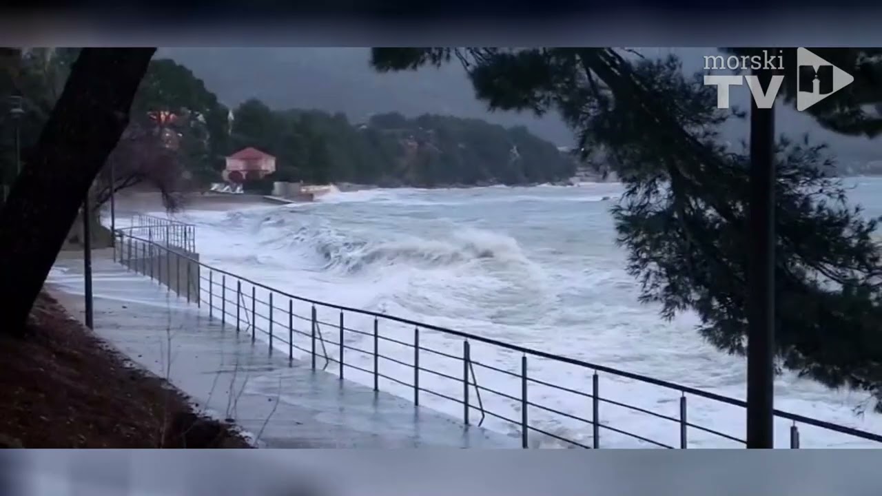 DALMACIJA POD MOREM Jedna od najjačih ciklonalnih plima u posljednje vrijeme potopila obalu