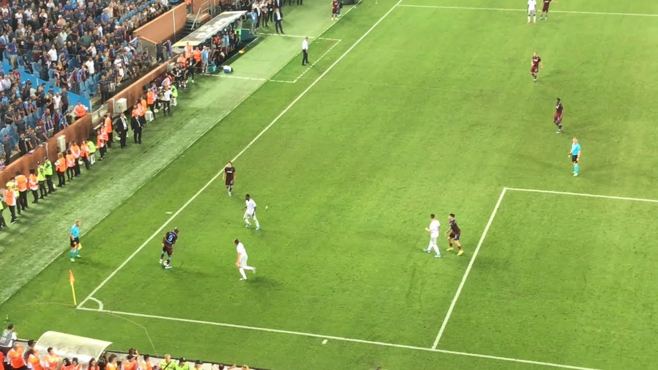 Trabzonspor - Sparta Prag / Son Dakikalar Tribün Çekim ( Nwakaeme Şov Yaptı, Novak'ın Golü)