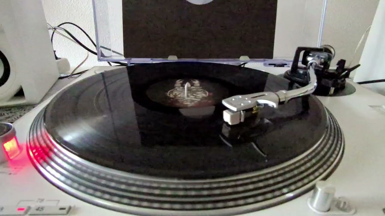 Jel Ford - Ode To Basement (Vinyl Video) #techno