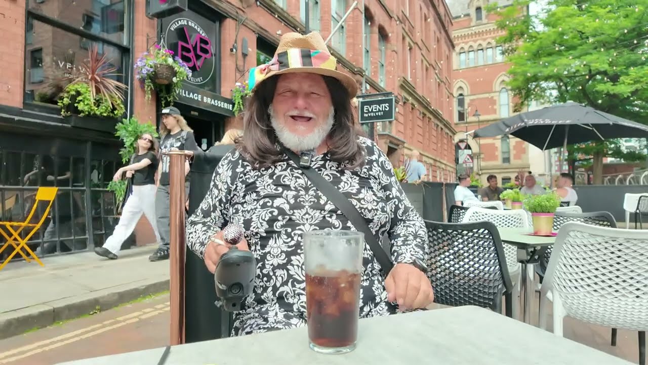 Fat Sandra has a Drink on Canal St, then goes through Cottagers Cove with no Bodyguard  #manchester