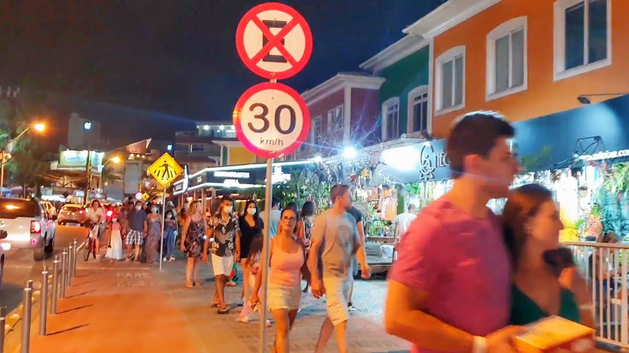 Como é o CENTRO PRAIA BOMBAS e BOMBINHAS SC (DIA E NOITE) 🌊⛱😎