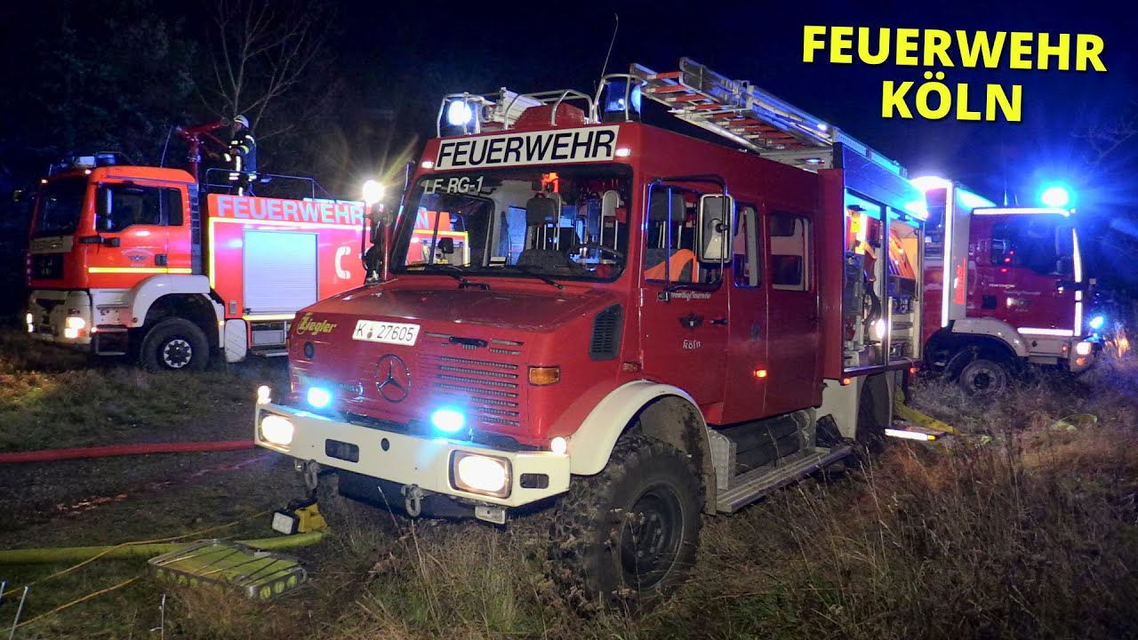 [SCHEUNE IN VOLLBRAND] - Starke Rauchentwicklung ~ Berufs- & Freiwillige Feuerwehr Köln im Einsatz -