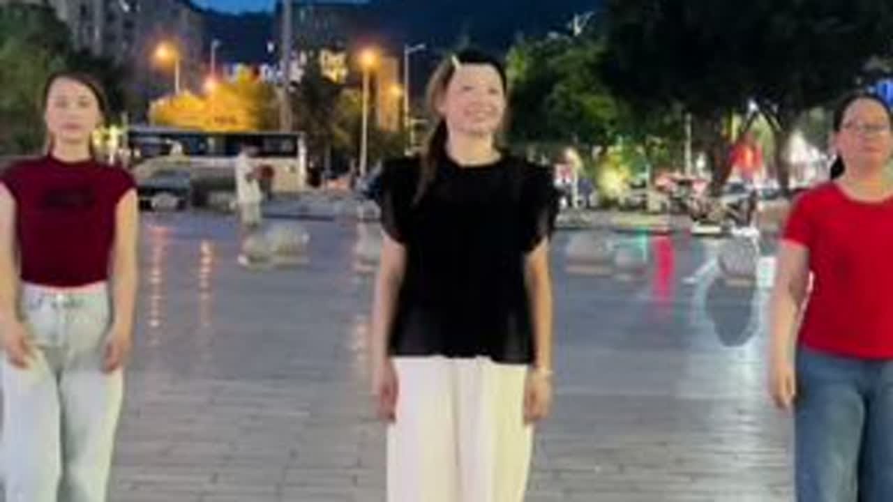 #最潮广场舞 《狂飙》#今日份舞蹈打卡 #业余舞蹈爱好