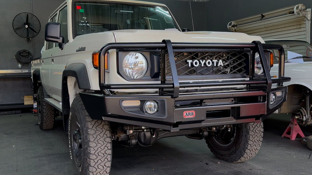 ARB Bull Bar & Old Man Emu suspension, Wheel Carriers - Toyota Land Cruiser 79 Double Cab
