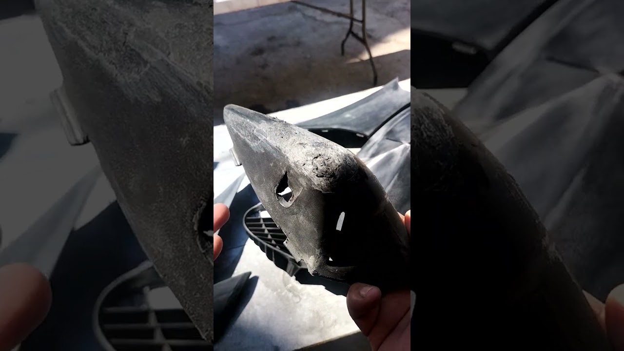 Reparacion de plasticos de los plasticos negros de la Deauville 700