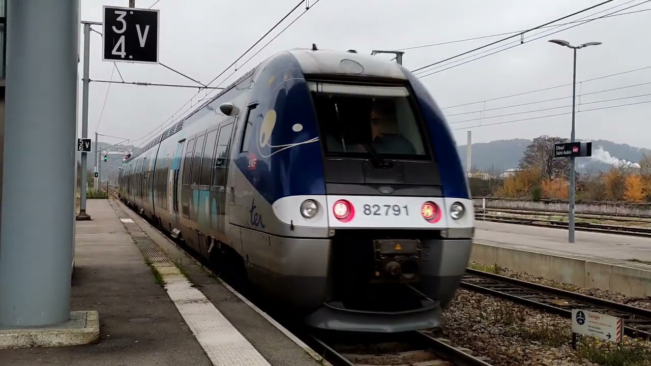 TER en Gare de ELBEUF-ST-AUBIN