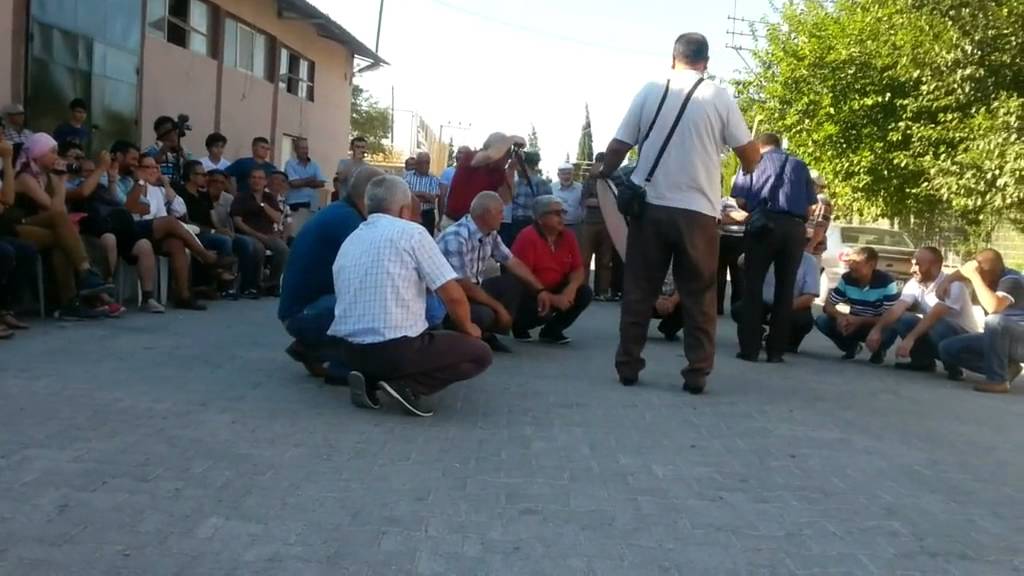 İsmailli Zeybeği ve Bergama Halayı (Bölgesel olarak HORA)