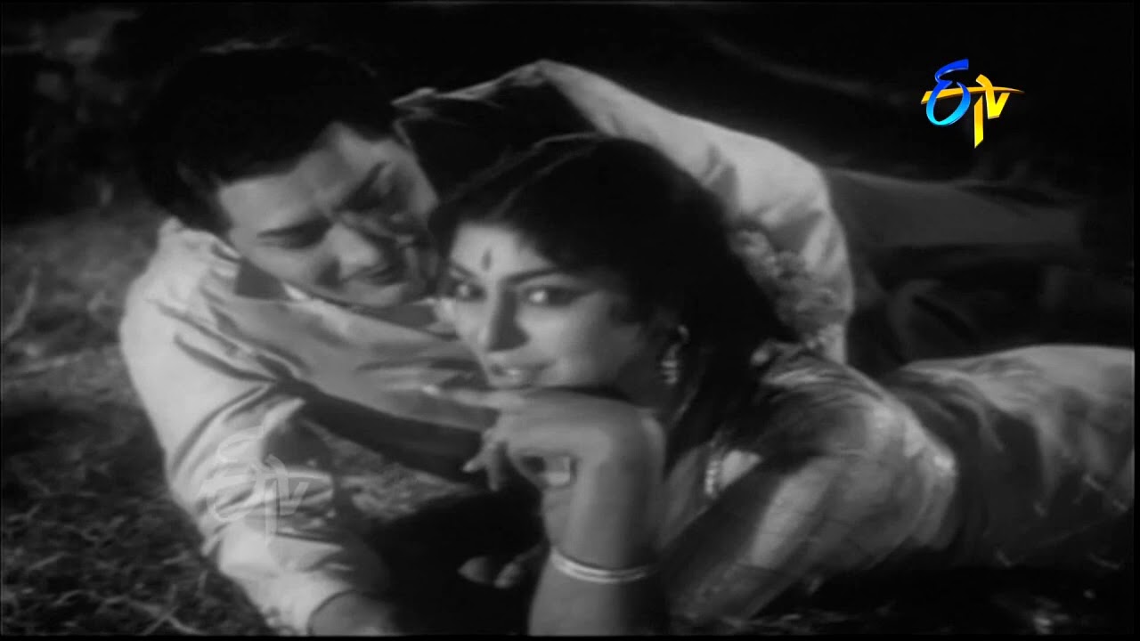 Mrogindi Gudilona Ganta Full Video Song | Sreemathi | Kanta Rao | Saradha | ETV Cinema