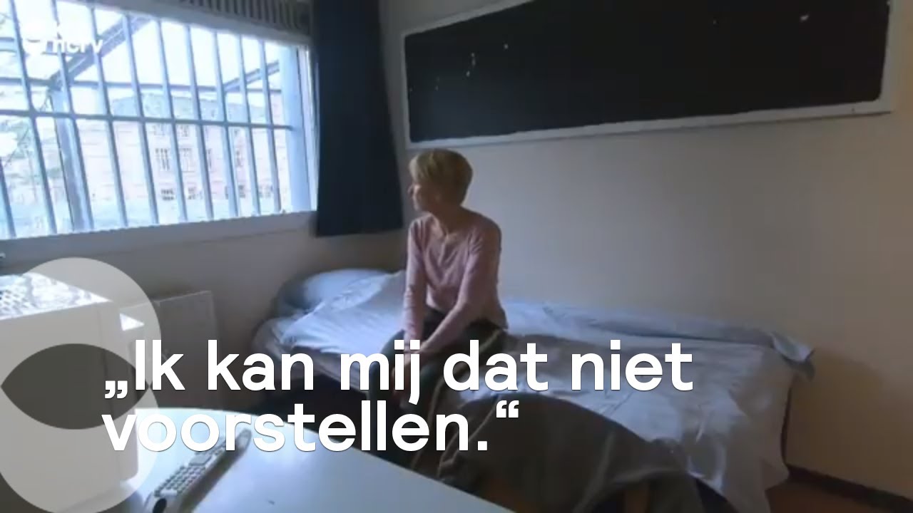 Anita laat zichzelf opsluiten | Anita wordt Opgenomen