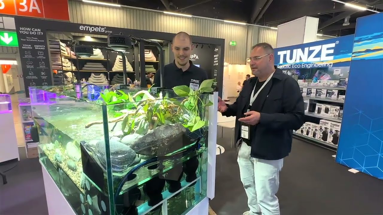 Interzoo: Tunze| Aquawind OMG| Idee Flusslaufbecken| 