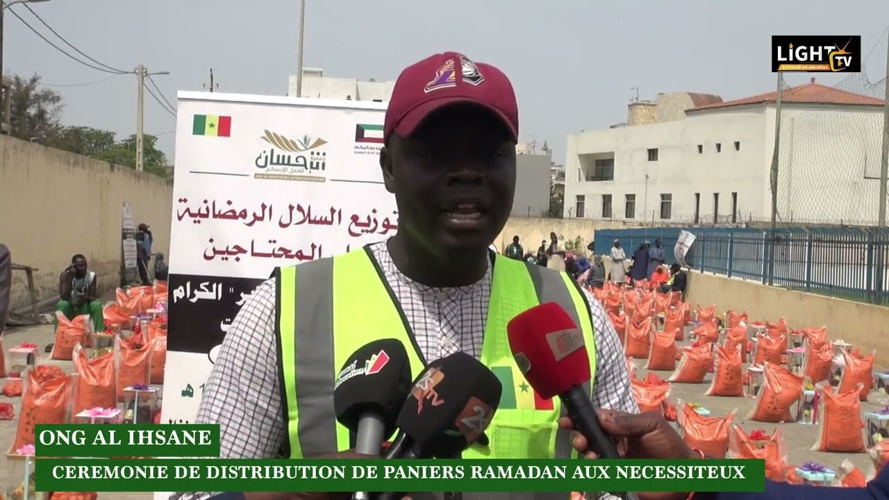 Cérémonie de remise de paniers de denrées alimentaires aux nécessiteux par l'ONG AL IHSANE