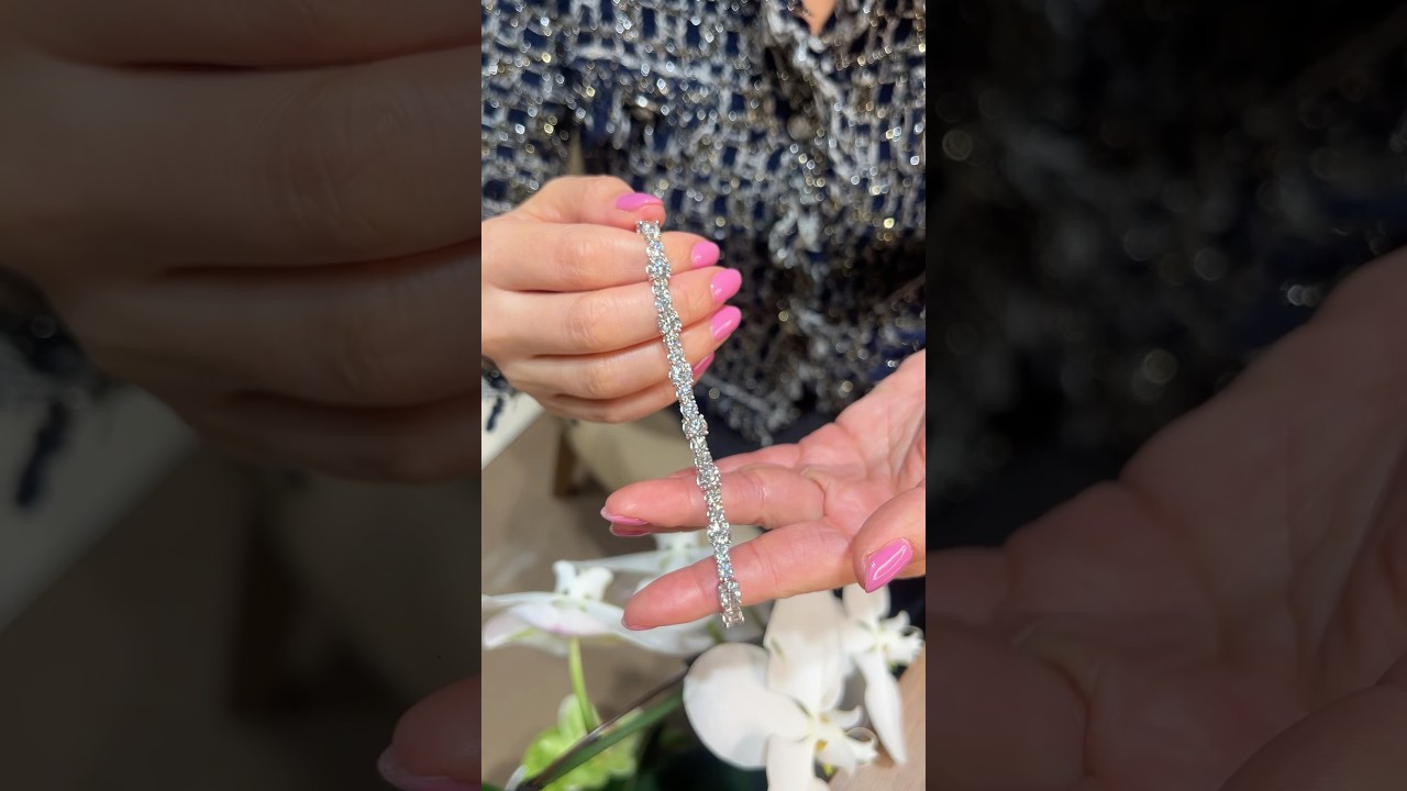 THE most incredible tennis bracelet 🎾✨ #lugaro #tennisballcricket #diamonds