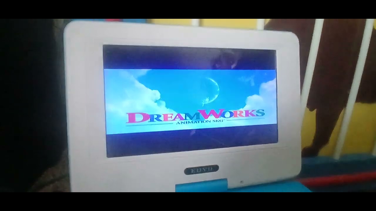 Closing to Monsters vs Aliens DVD
