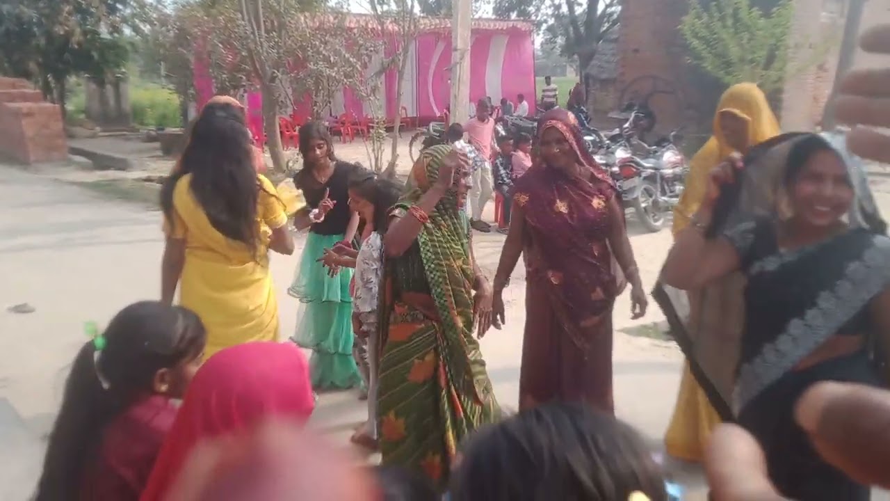 Aaj ham log barahi me aaye 