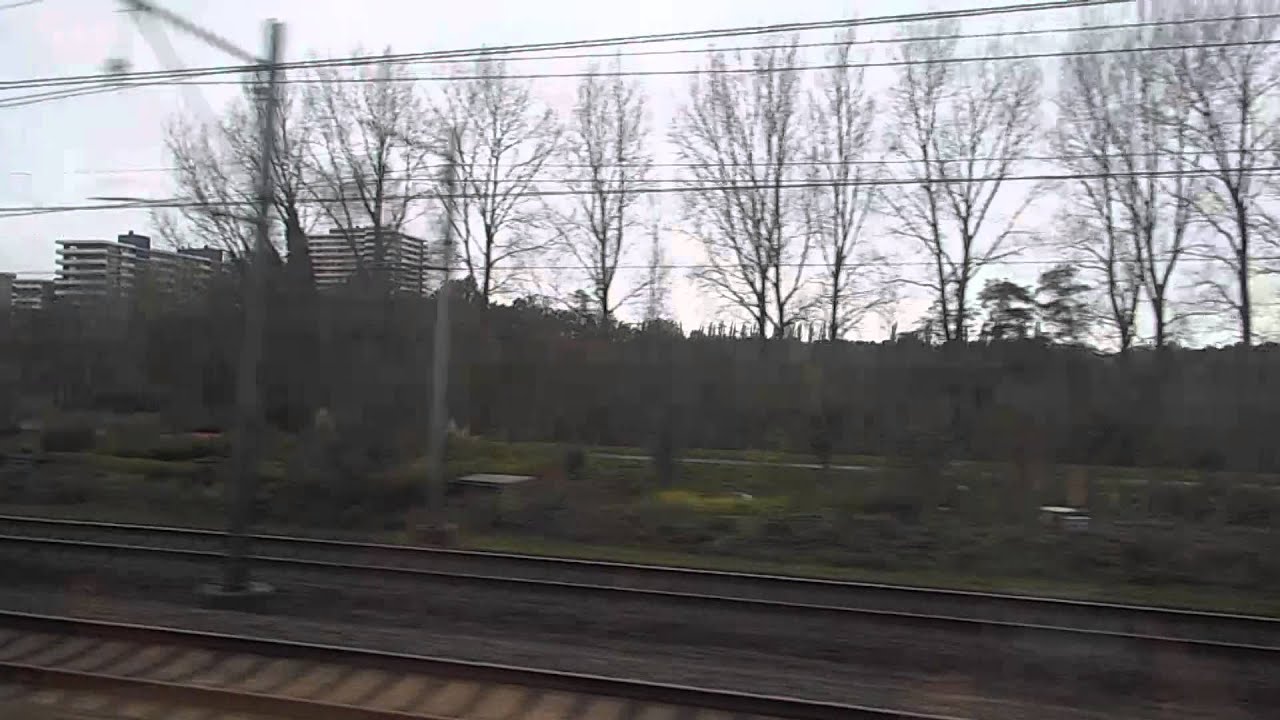 Dit zal je nooit meer zien! trein bovengronds op Delft station
